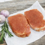 Schweinerücken Steak, gewürzt